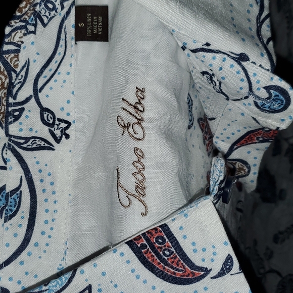 Button Down 🥳 - Picture 2 of 4